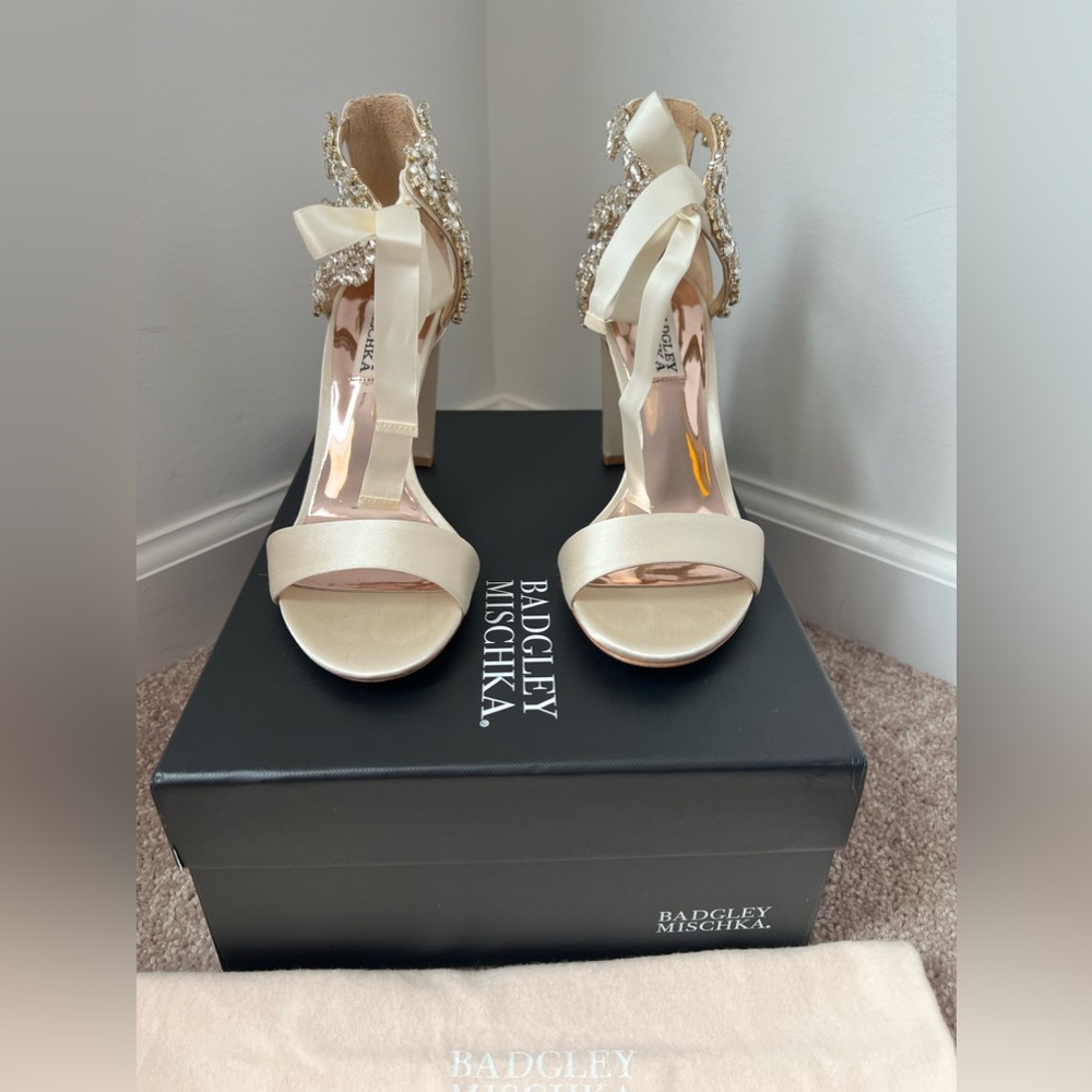 Badgley Mischka heels
